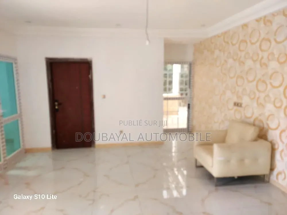 4chbre Villa dans Mbeur Saly, Thiès Sud à Vendre