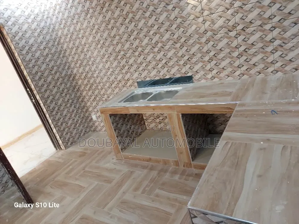 4chbre Villa dans Mbeur Saly, Thiès Sud à Vendre