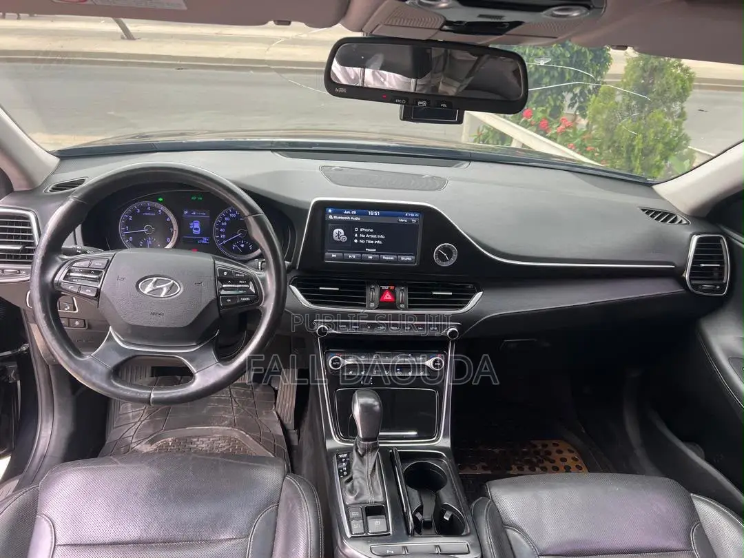 Hyundai Grandeur 2018 Noir