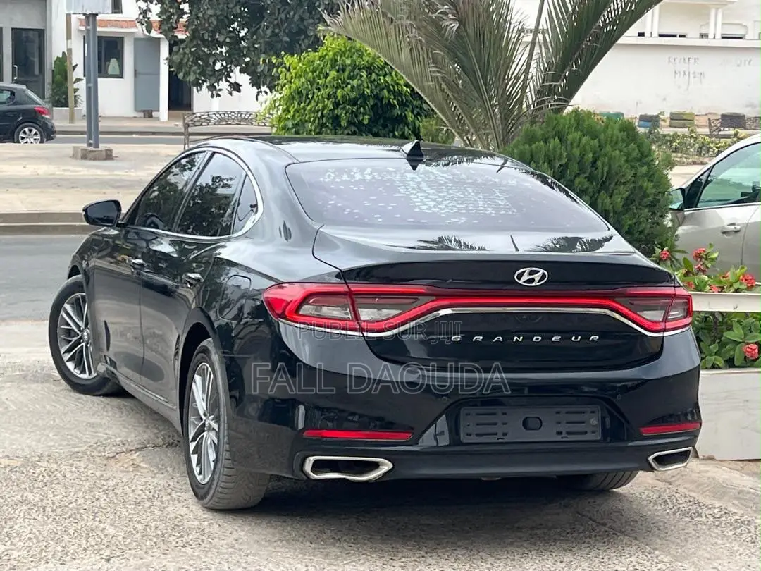 Hyundai Grandeur 2018 Noir