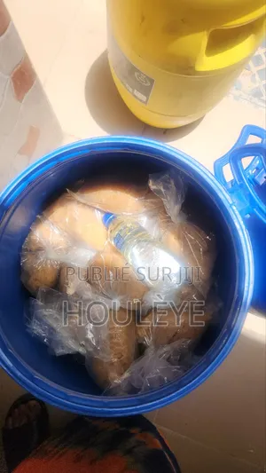 Robe Thiouraye Et Parfum