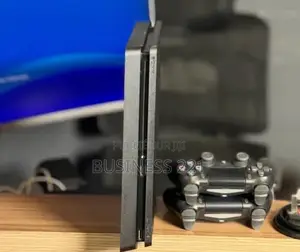 Playstation 4 Slim