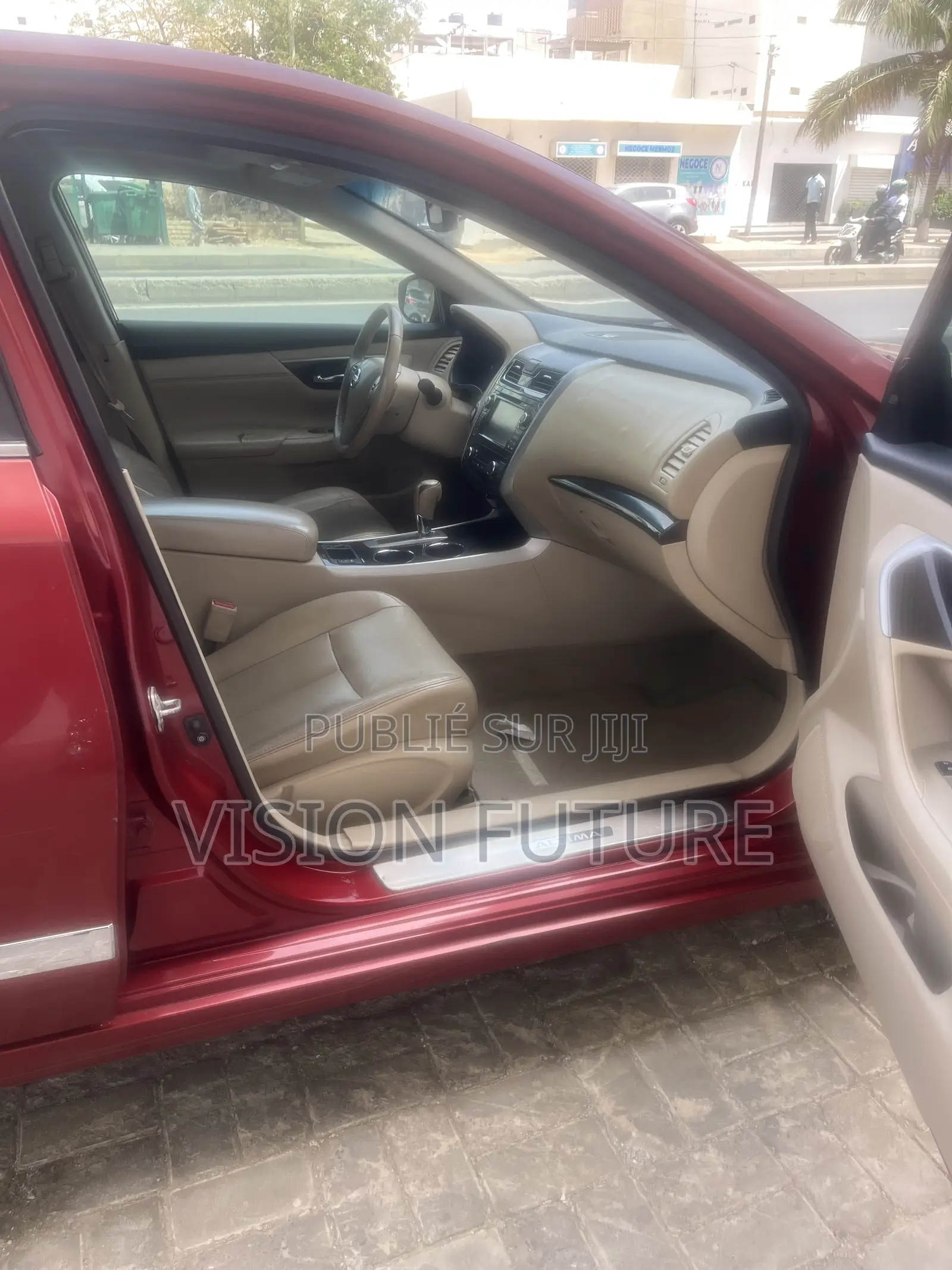 Nissan Altima 2.5 4dr Sedan (2.5L 4cyl CVT) 2014 Rouge