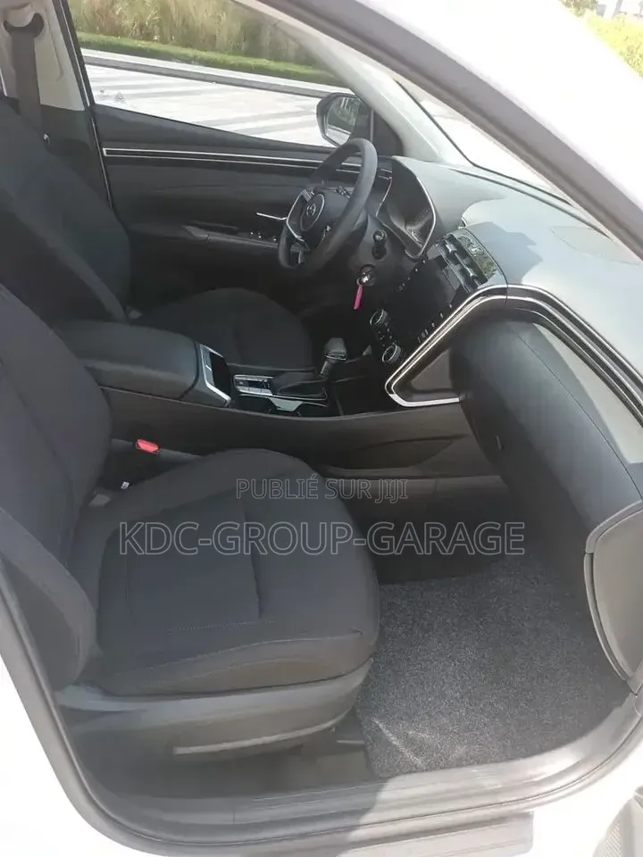Hyundai Tucson SE 2023 Blanc cassé