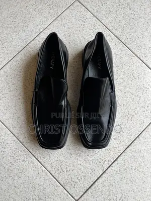 Therapy Loafer