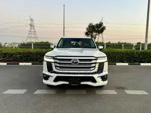 Nouveau Toyota Land Cruiser 2026 Blanc cassé