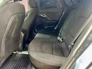 Hyundai Elantra 2019 Gris