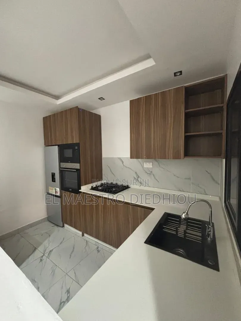 3chbre Appartement dans Appartement 3, Mermoz Sacré-Cœur à Louer