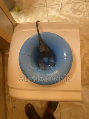 Réfrigérateur + Fontaine À Eau en Bon État