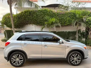 Mitsubishi RVR 2017 Gris