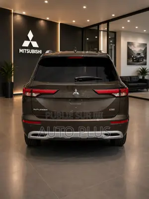 Mitsubishi Outlander 2022 Marron