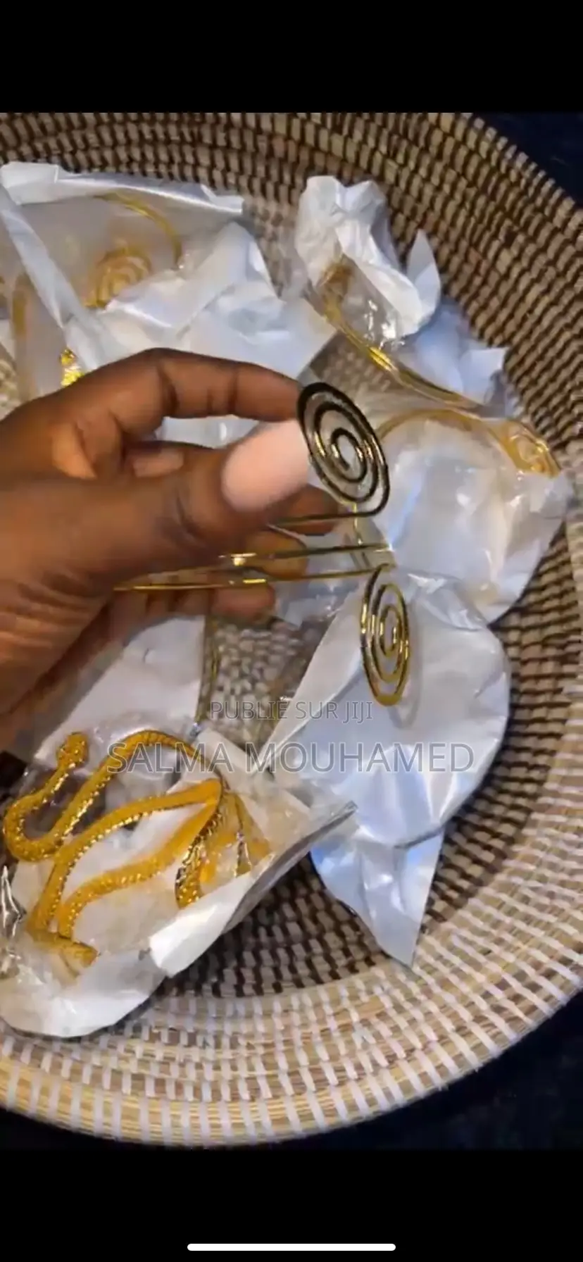 Je Vend Des Robe Et Bijoux
