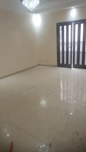 4chbre Appartement dans Yoff à Louer