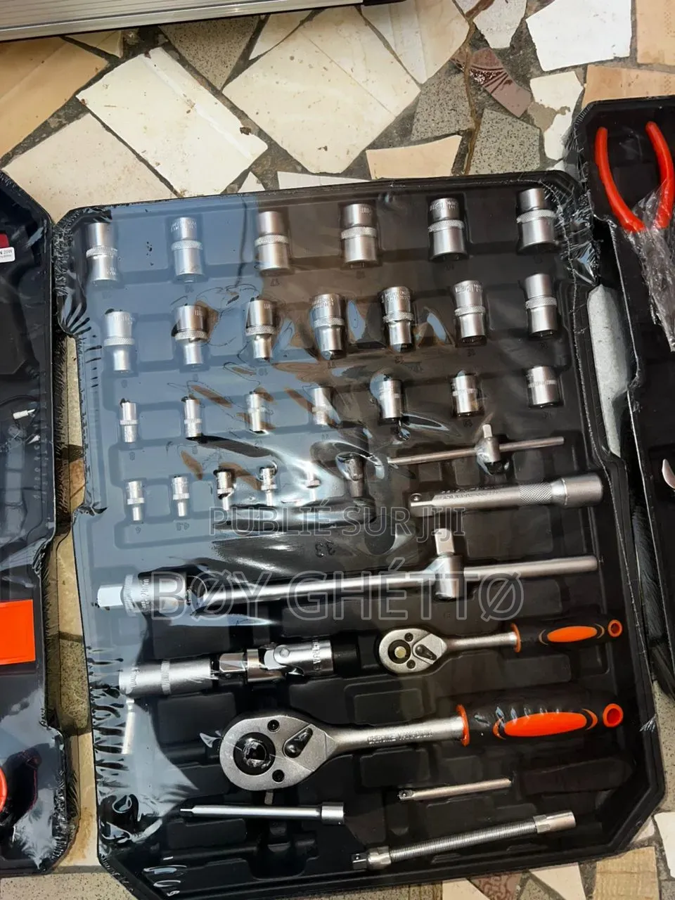 Caisse À Outils