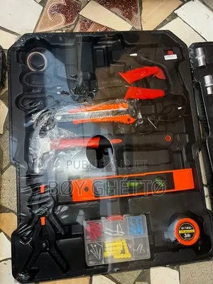 Caisse À Outils