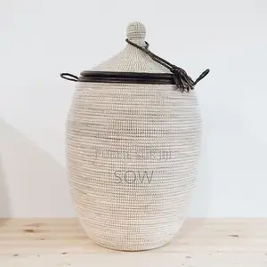 Gros Panier De Linge