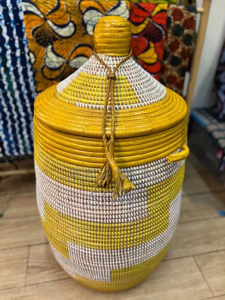 Gros Panier De Linge