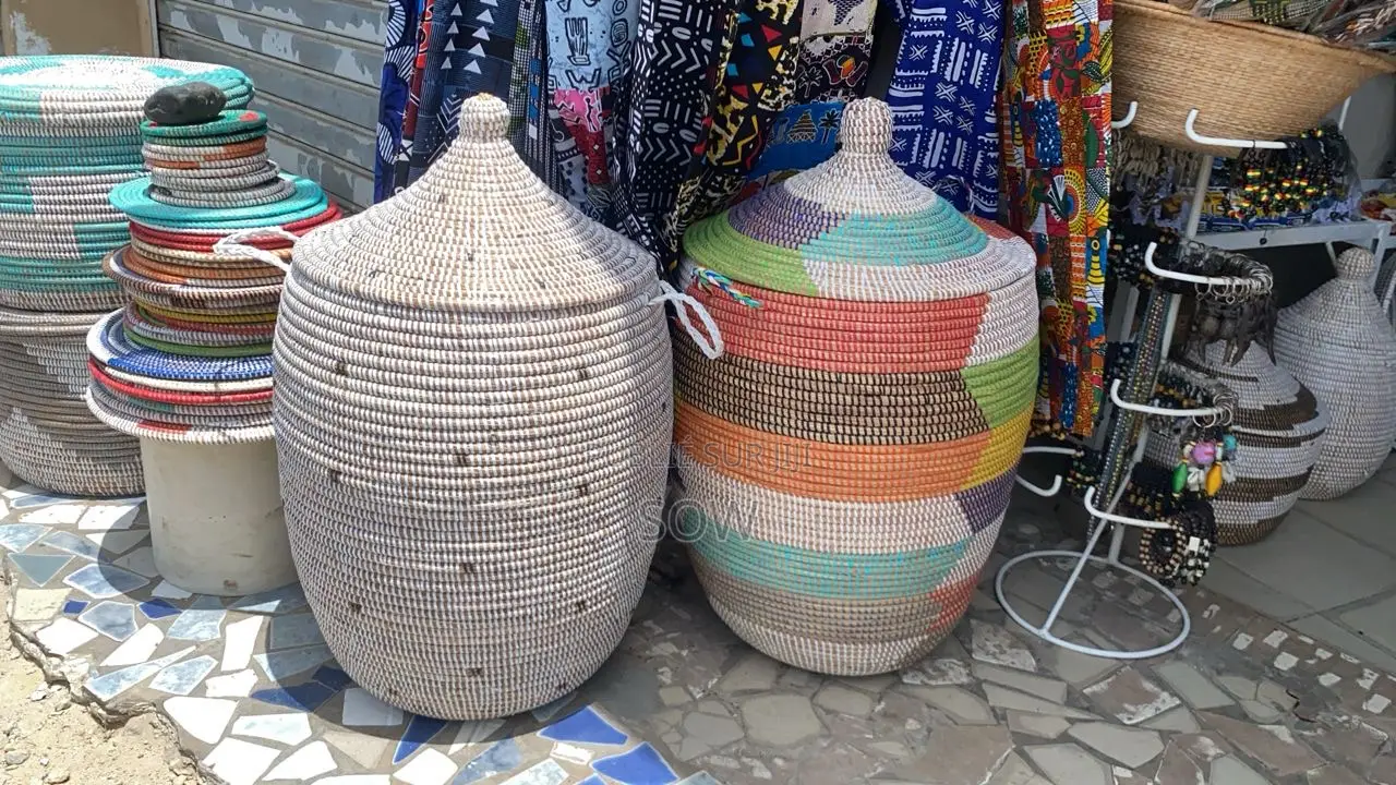 Gros Panier De Linge
