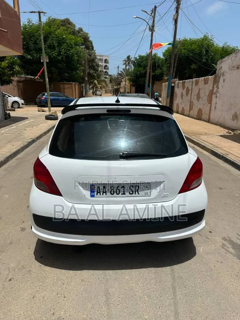 Peugeot 207 2011 Blanc
