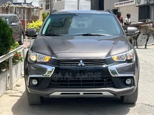 Mitsubishi Outlander 2018 Marron
