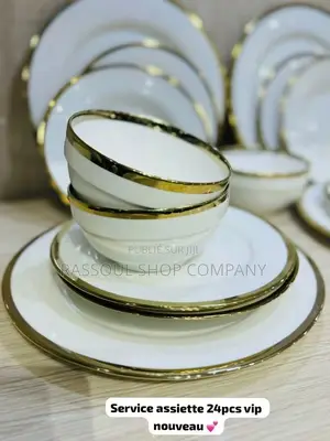 Service 24 Pièces en Porcelaine Prix :18000f