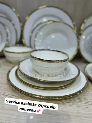 Service 24 Pièces en Porcelaine Prix :18000f