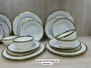 Service 24 Pièces en Porcelaine Prix :18000f