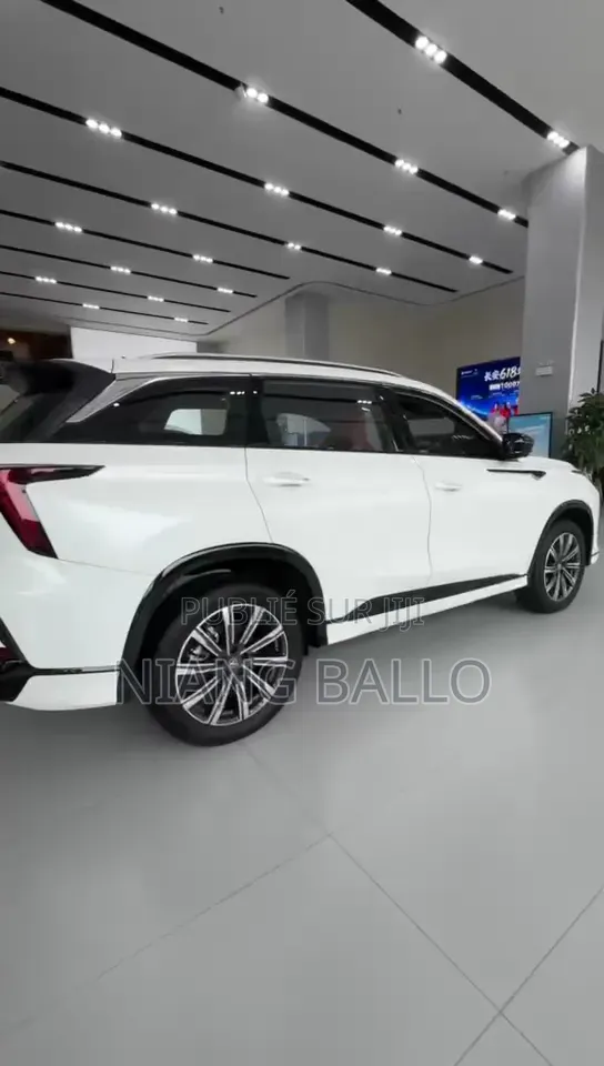 Nouveau Changan UNI-Z 2026 Blanc