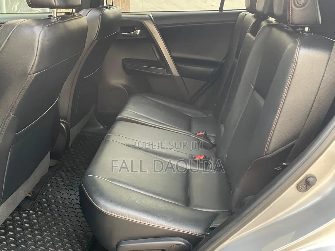 Toyota RAV4 2016 Gris