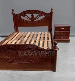 Lit 2 Places + 1 Commode en Bois Massif