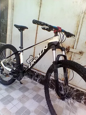Vélo Venant Taille 27poucc Carbone Disponible
