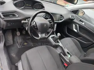 Peugeot 308 2016 Gris