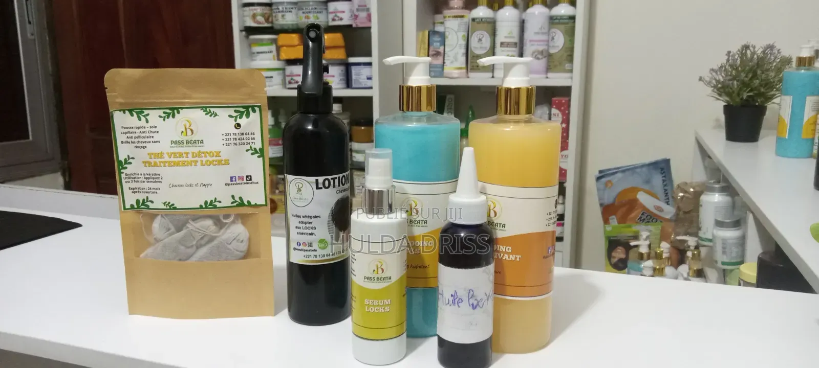 Specialistes en Locks ,Entretiens,Coiffures Locks,Teintures,Shampoings