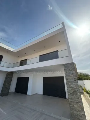 Meublé 7chbre Maison dans Yasalam Business, Dakar Plateau à Vendre