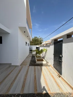 Meublé 7chbre Maison dans Yasalam Business, Dakar Plateau à Vendre