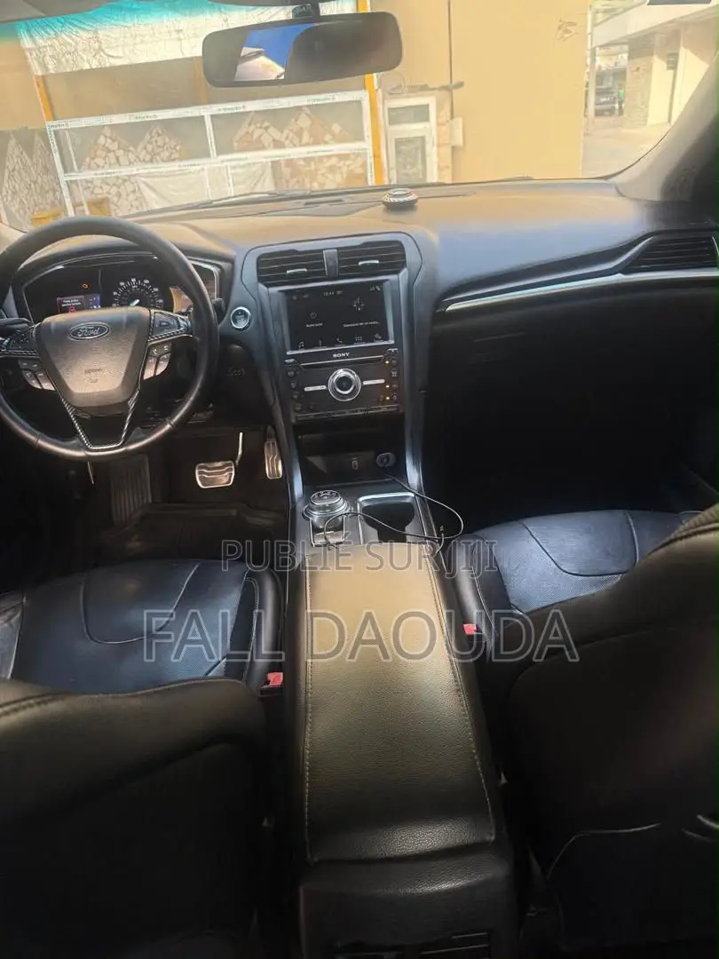 Ford Fusion 2018 Noir
