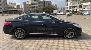 Hyundai Grandeur 2015 Noir