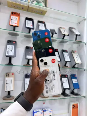 Nouveau Apple iPhone 15 Pro 256 GB Noir