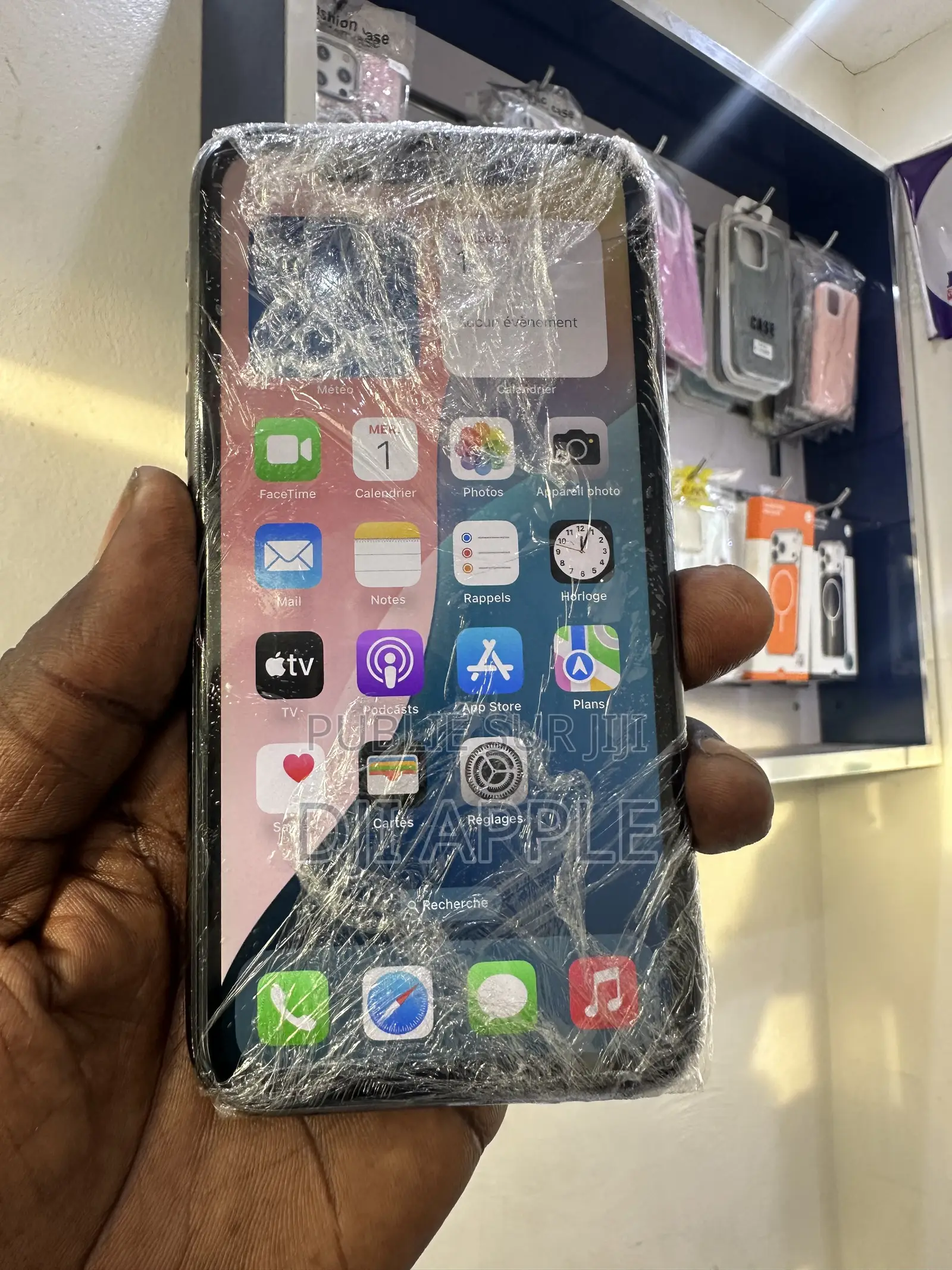 Nouveau Apple iPhone XR 64 GB Noir