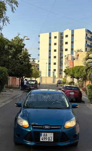Ford Focus 2013 Bleu