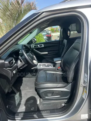 Ford Explorer 2024 Gris