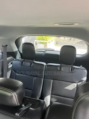 Ford Explorer 2024 Gris