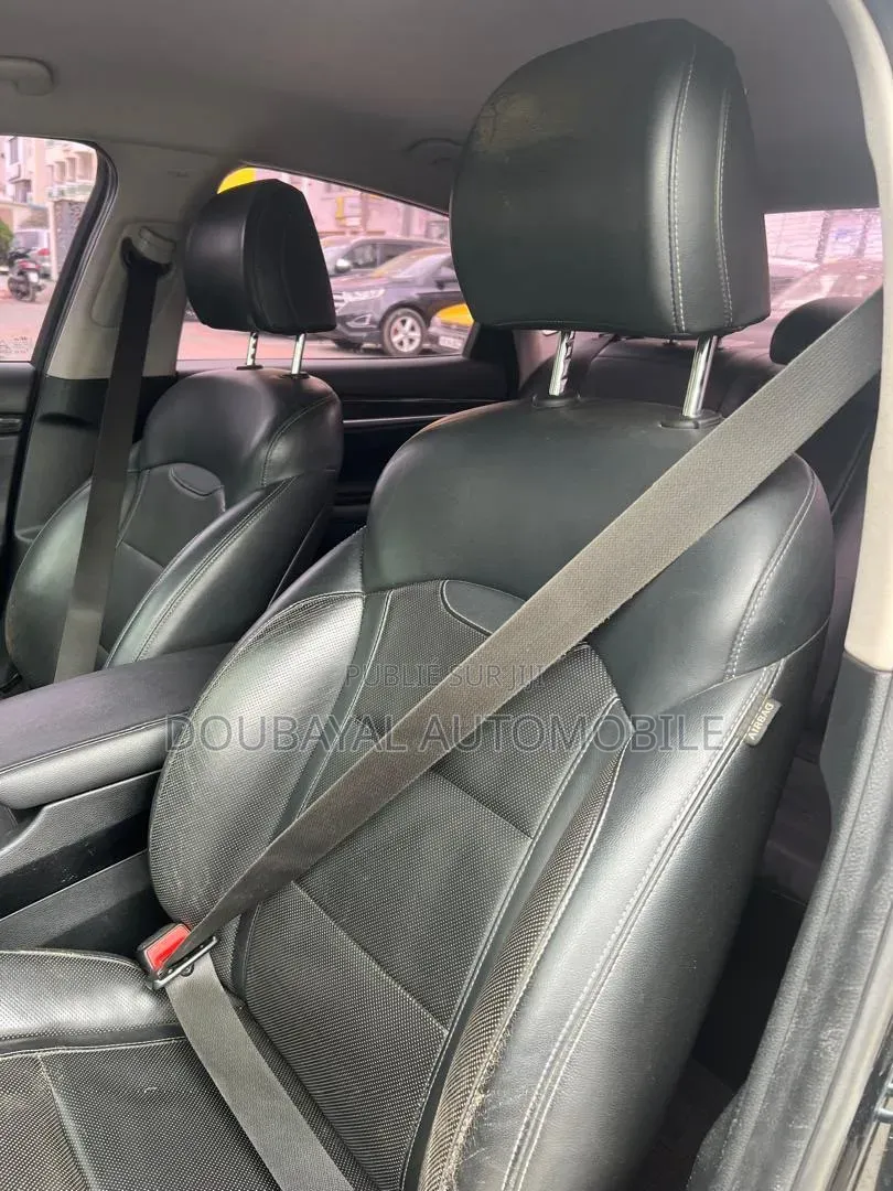 Hyundai Grandeur 2017 Noir Mat