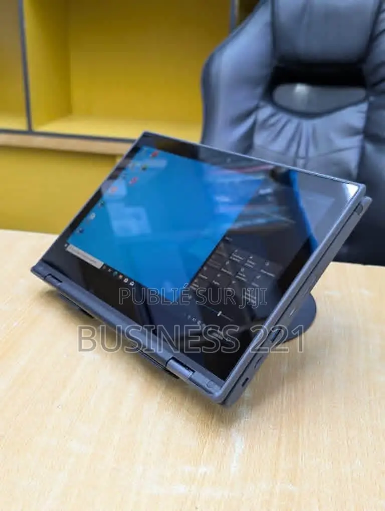 Nouveau Ordinateur portable Lenovo 300e 4GB Intel Core i5 SSD 128GB