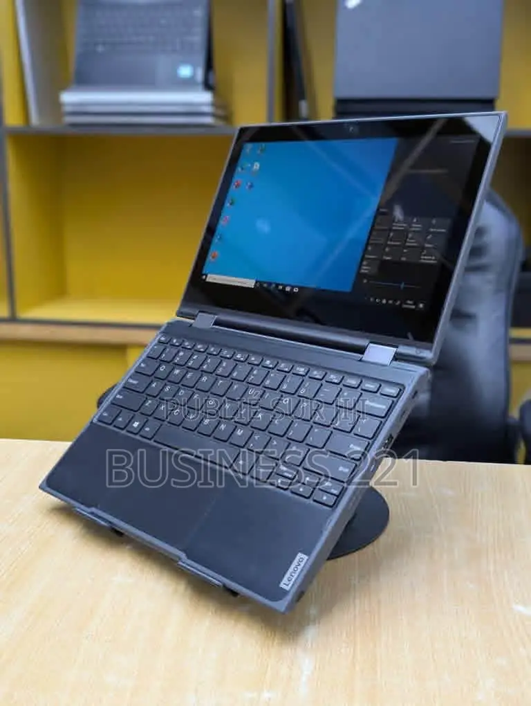 Nouveau Ordinateur portable Lenovo 300e 4GB Intel Core i5 SSD 128GB