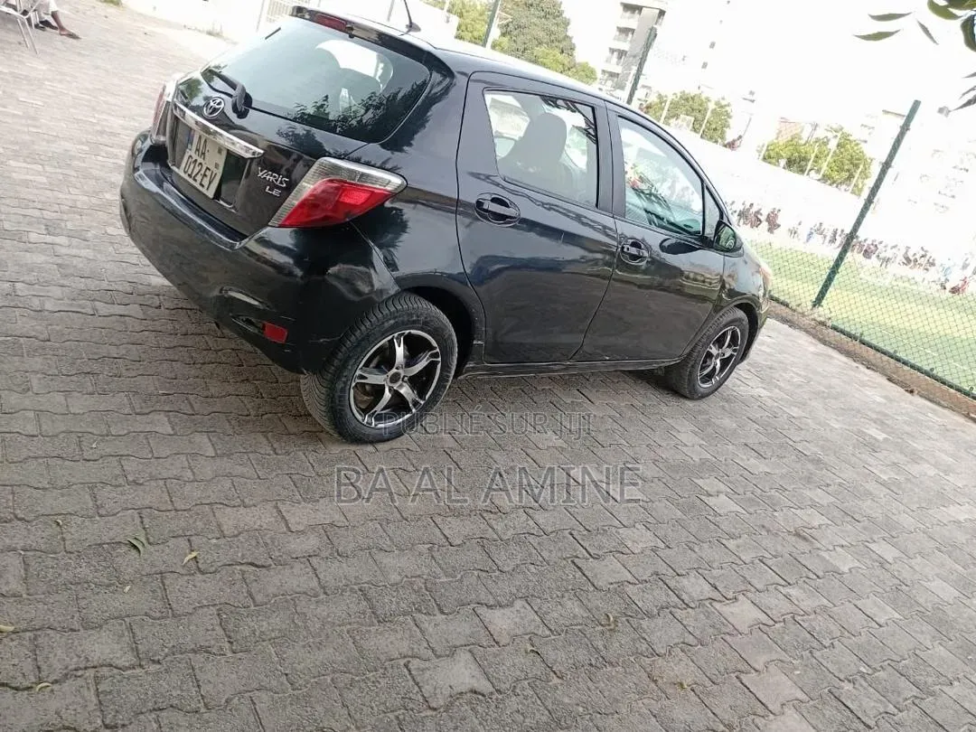 Toyota Yaris 2015 Noir