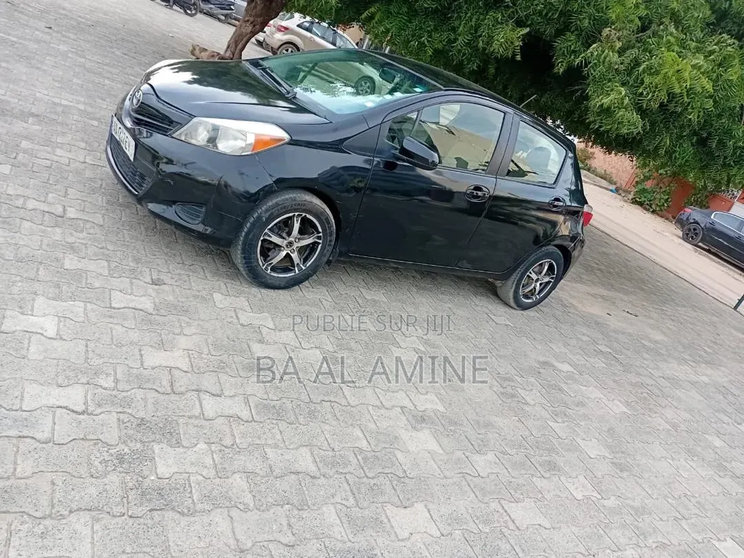 Toyota Yaris 2015 Noir