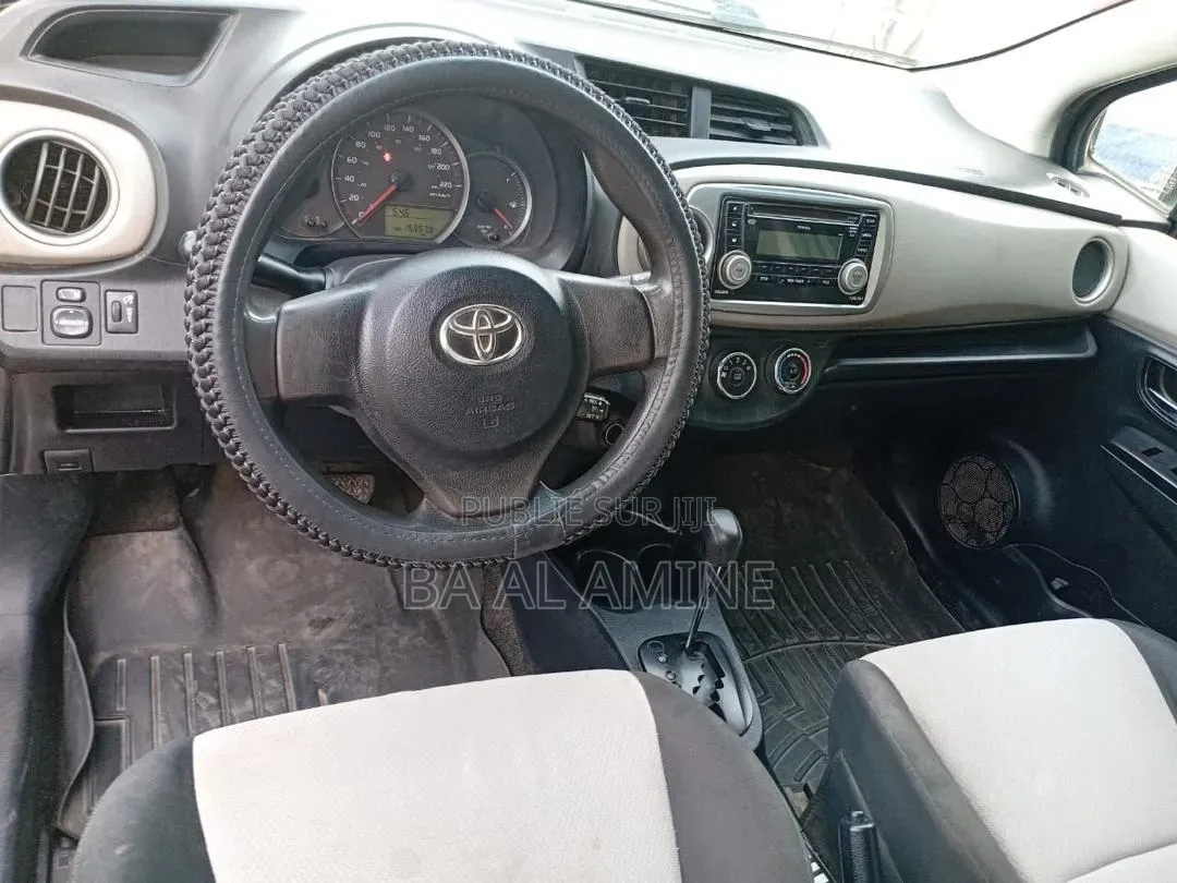 Toyota Yaris 2015 Noir