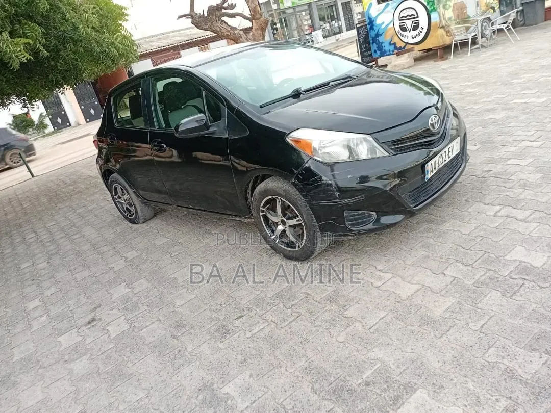 Toyota Yaris 2015 Noir