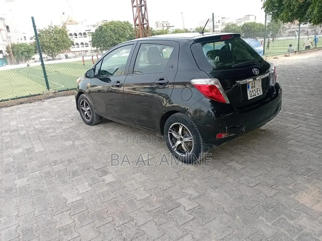 Toyota Yaris 2015 Noir